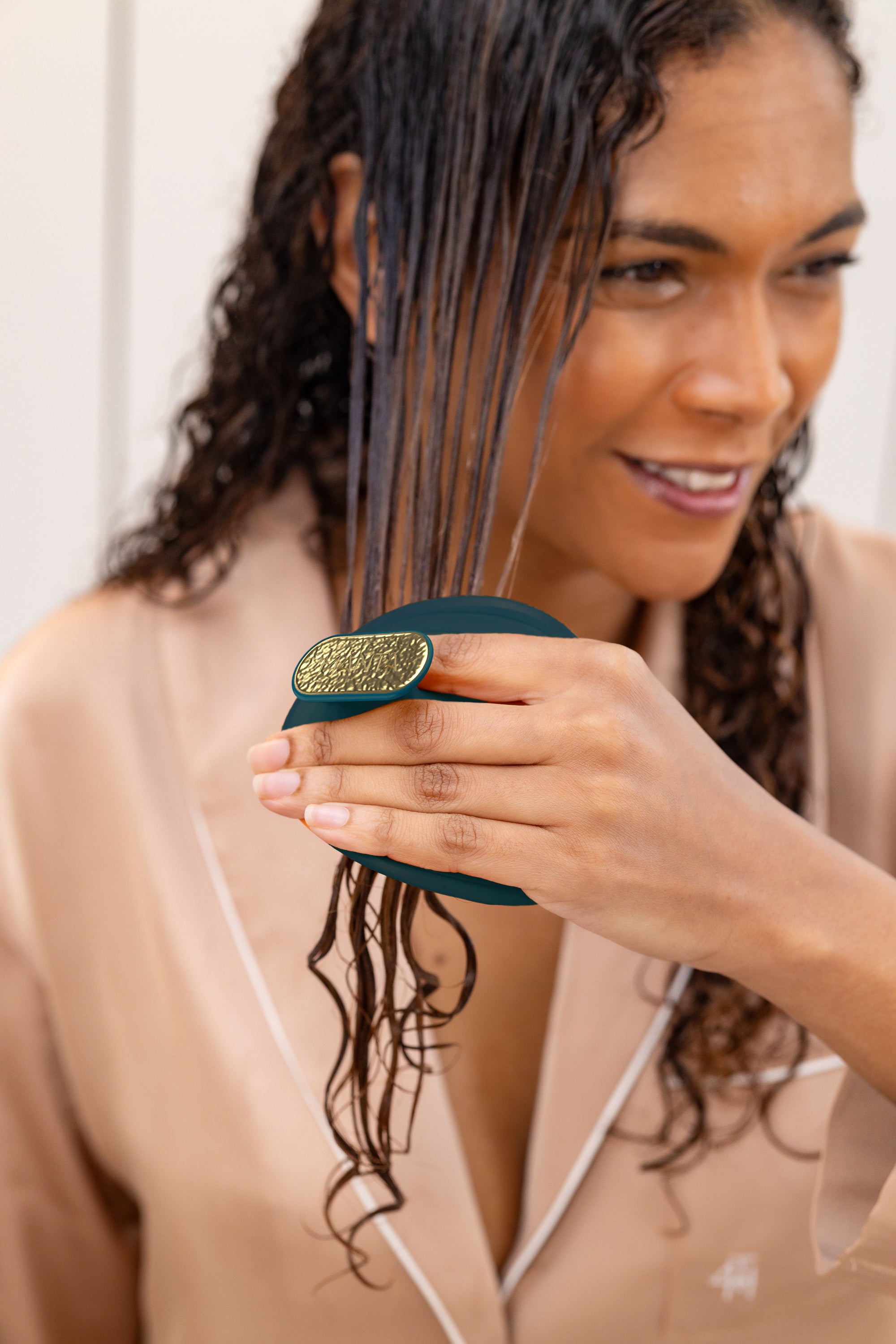 Manta Curls Hair Brush - Soft Teal