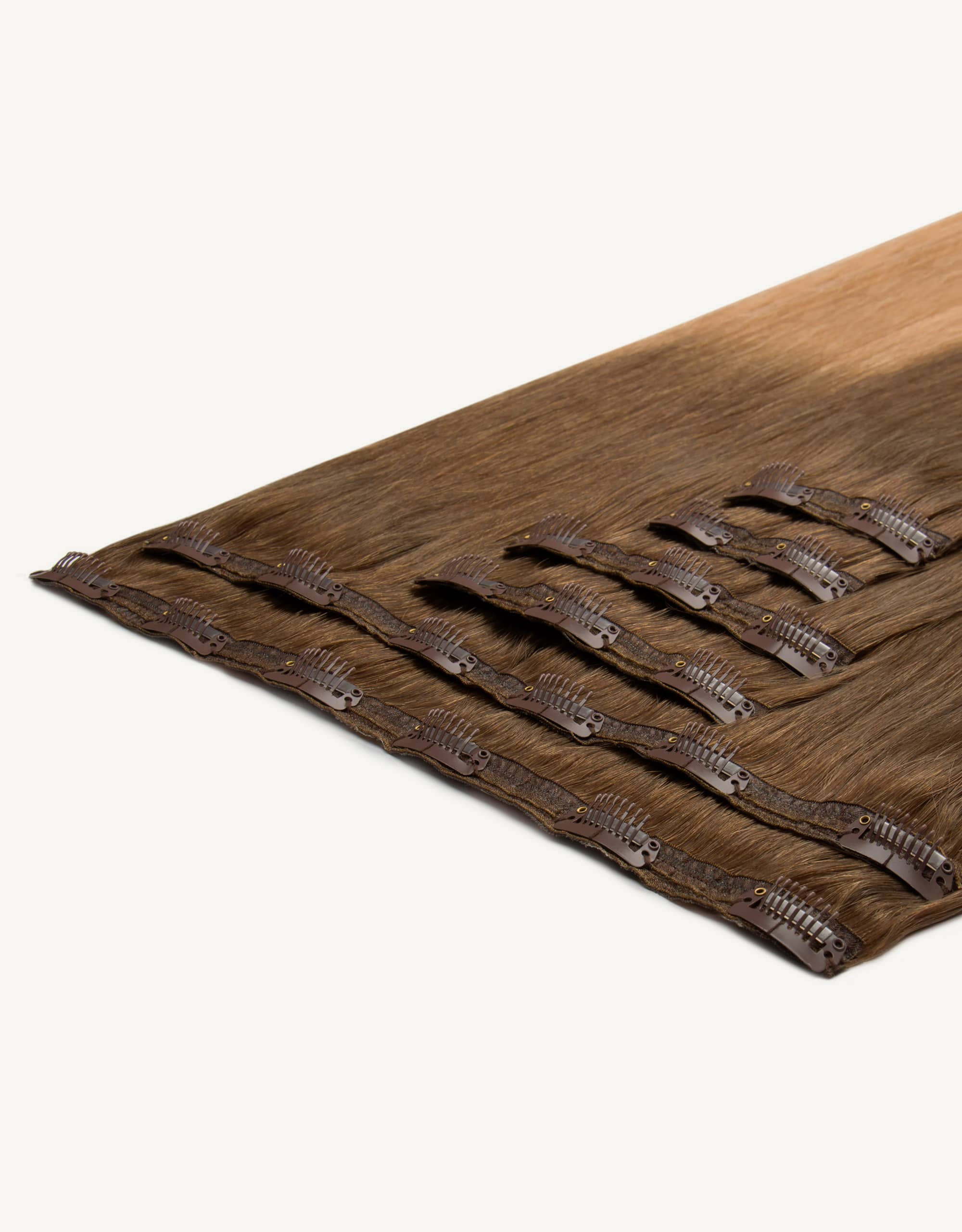 Clip In Deluxe Plus - Colour DD6/10 Length 24"