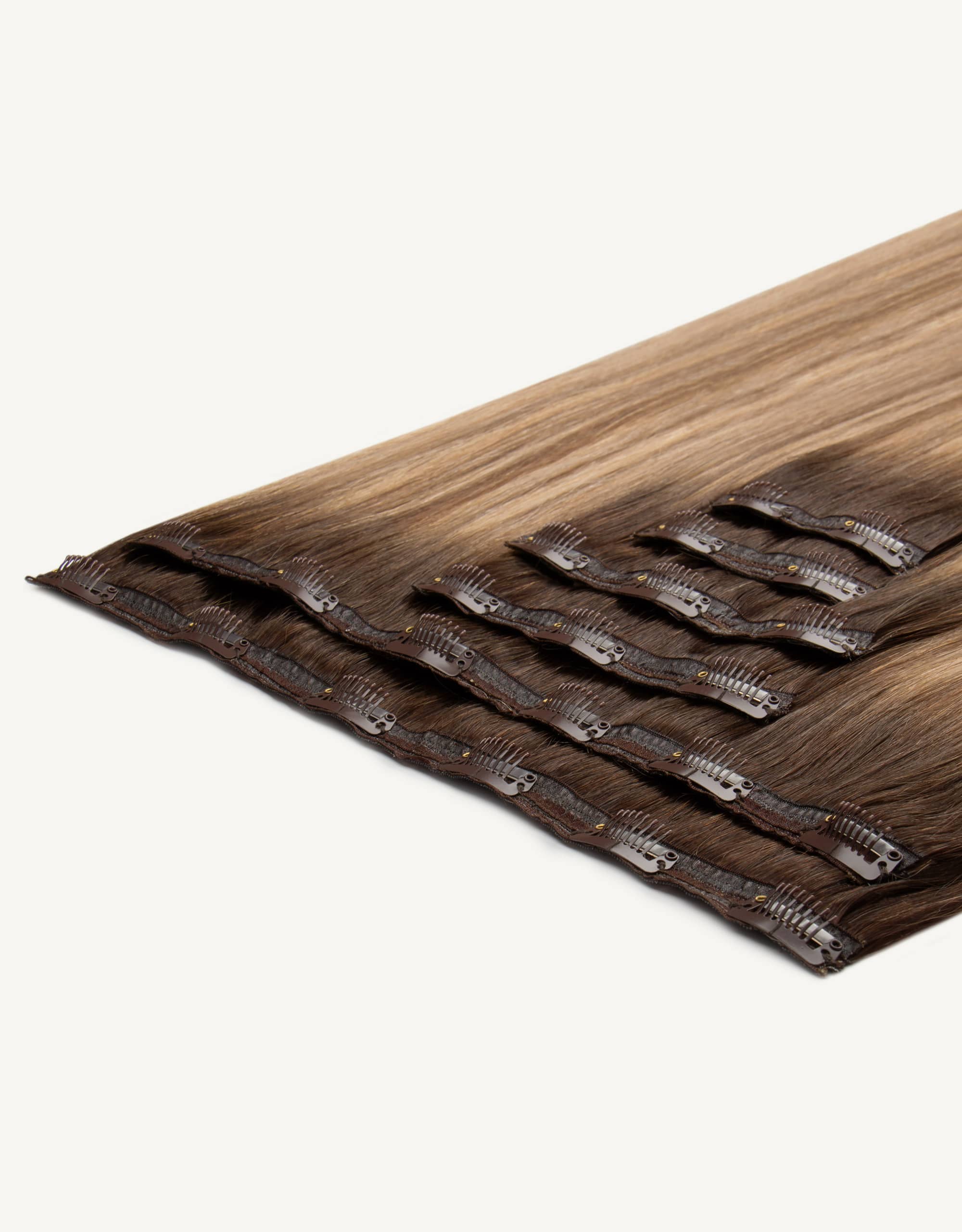 Clip In Deluxe Plus - Colour T2-6/22  Length 24"